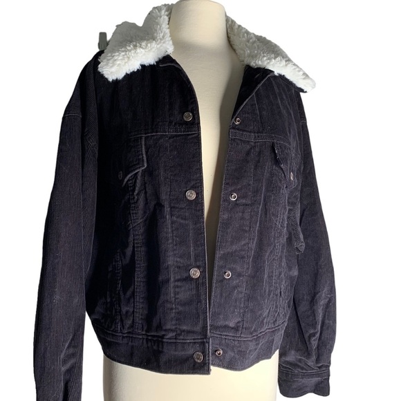 New Levi's 90'S Sherpa Trucker Midweight Black Corduroy Denim Jacket  Sz X-Large - Picture 4 of 9